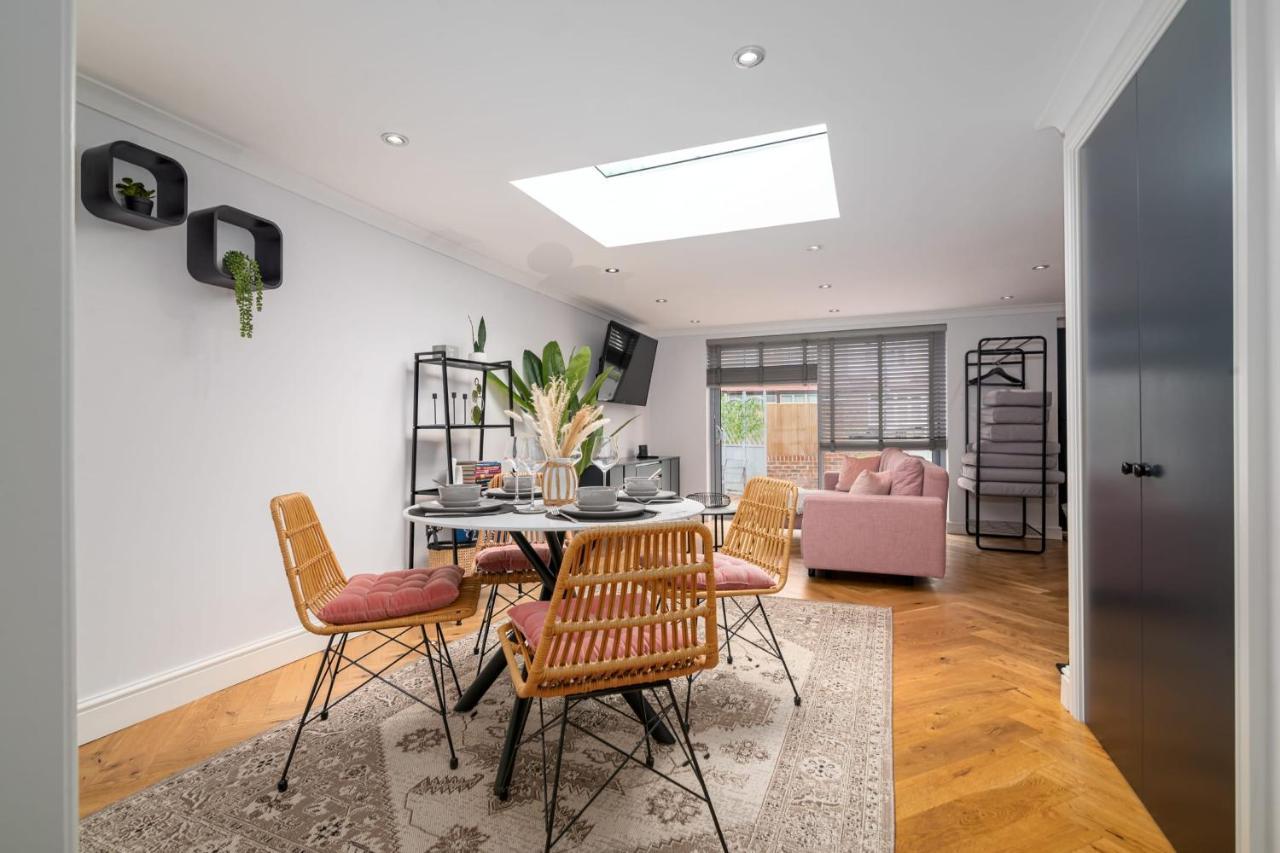 Guestready - Unique Home Near Wimbledon With Gorgeous Deck And Parking Londres Exterior foto