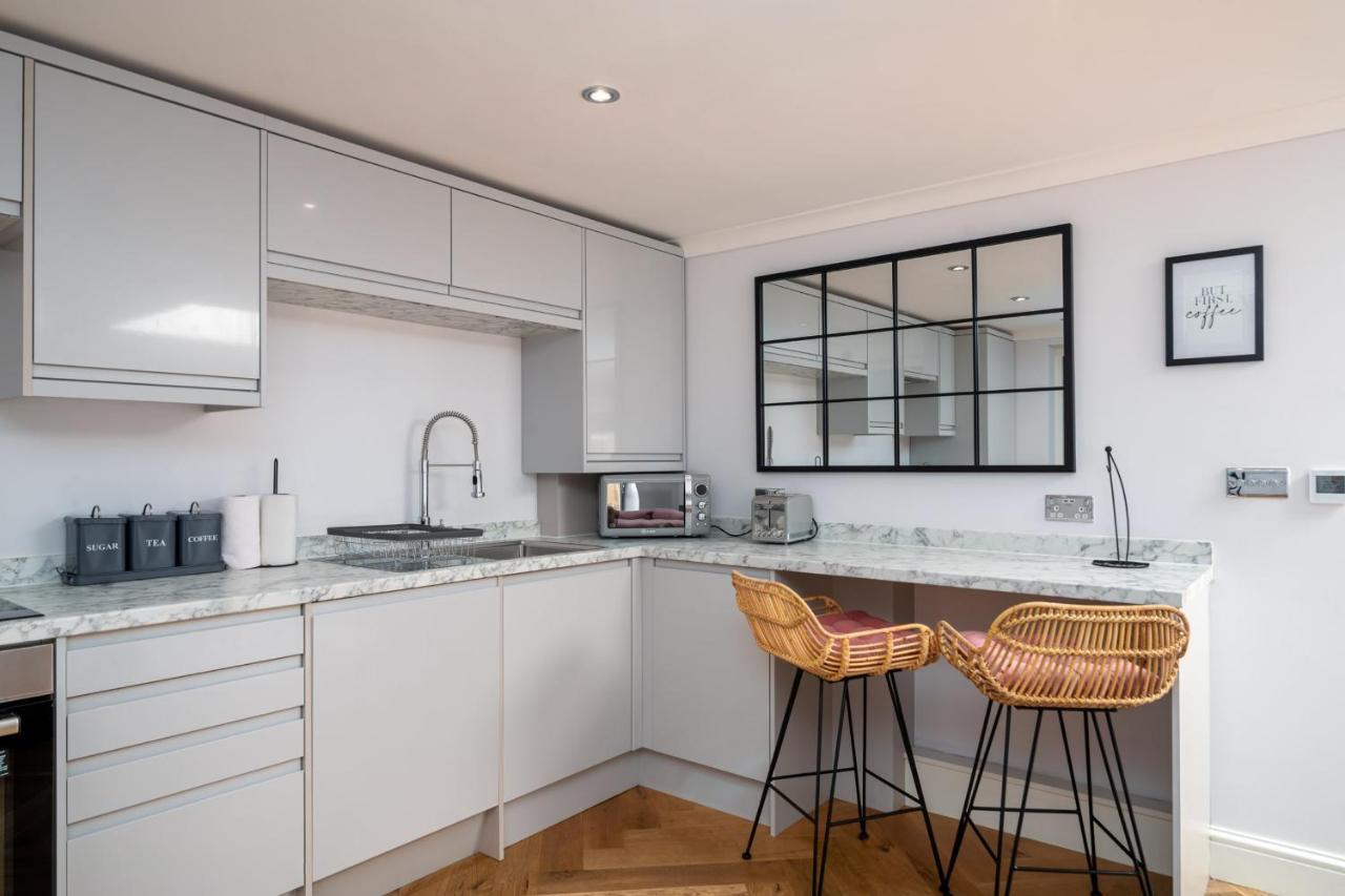 Guestready - Unique Home Near Wimbledon With Gorgeous Deck And Parking Londres Exterior foto